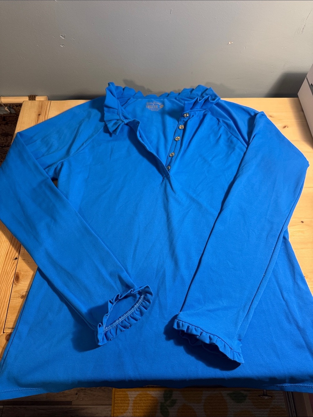 Lilly Pulitzer Women's M Blue Solid Long Sleeve V-Neck Ruffle Button Blouse